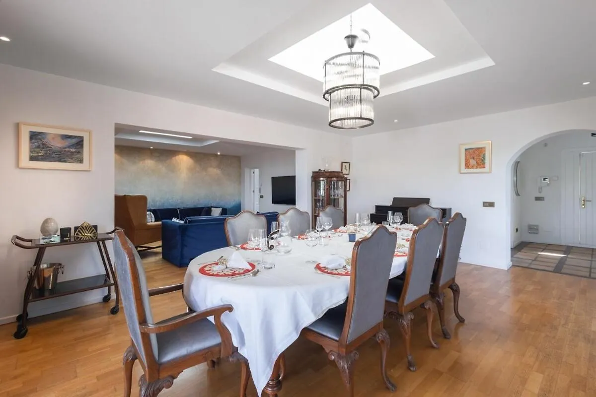 Casa Del Sol Villa By Hostlovers Marbella